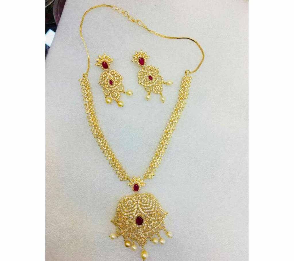 Gold Plated Pendant with Earrings