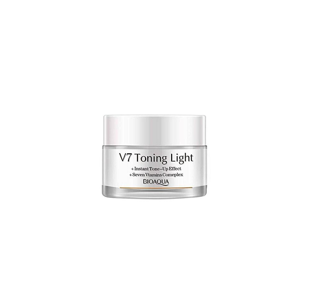 V7 toning light
