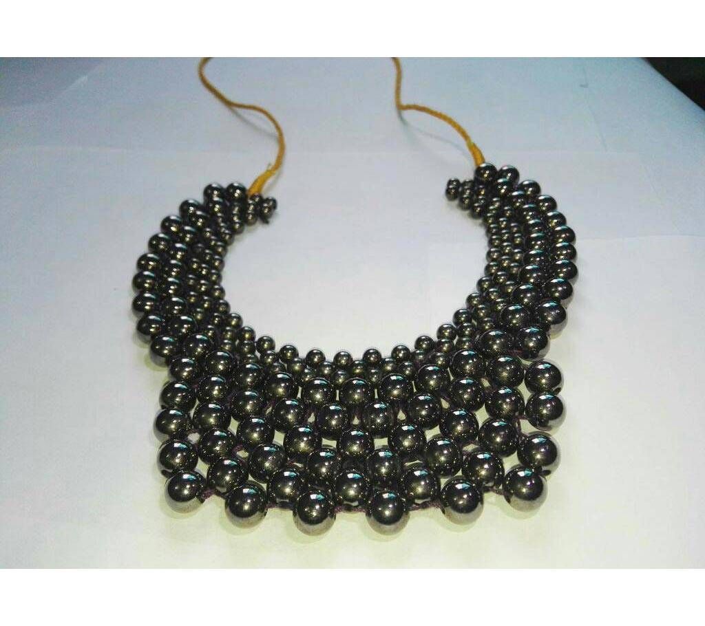 Gorgeous shining Olive Nechless
