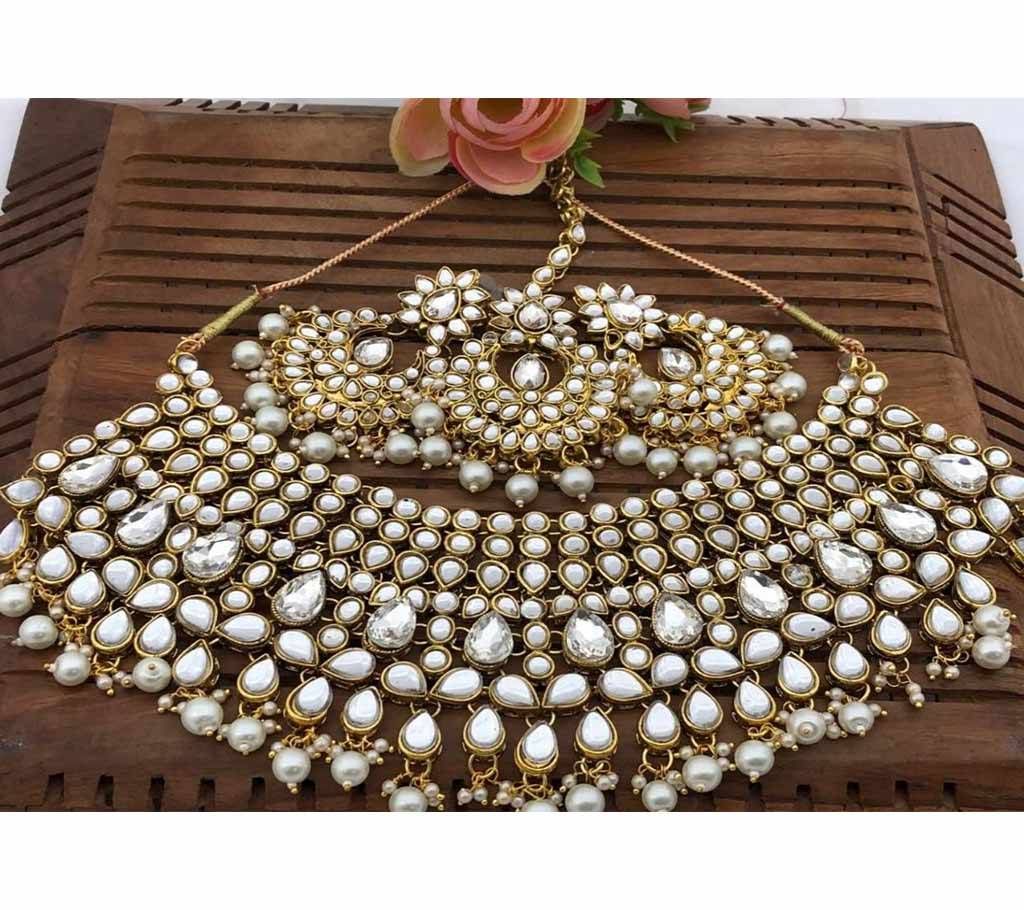 Dabbi Kundan Choker Set 14 Yellow Silver with White Silver Muktas