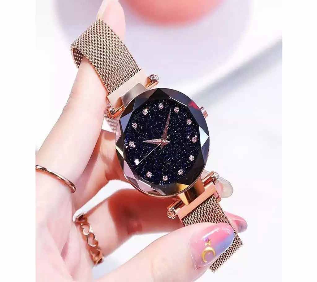Fashionable Womens Watch Dor01 - Golden -