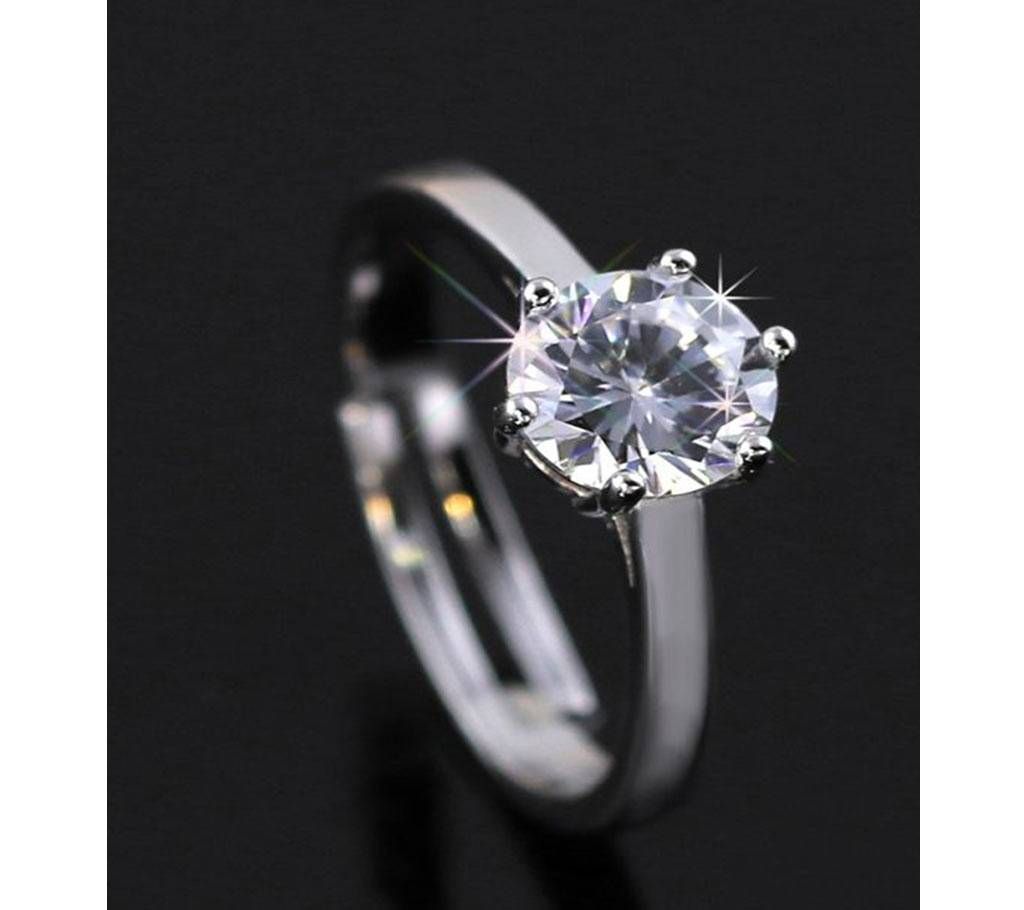 Classic Single Diamond Six-Claw Female Finger Ring