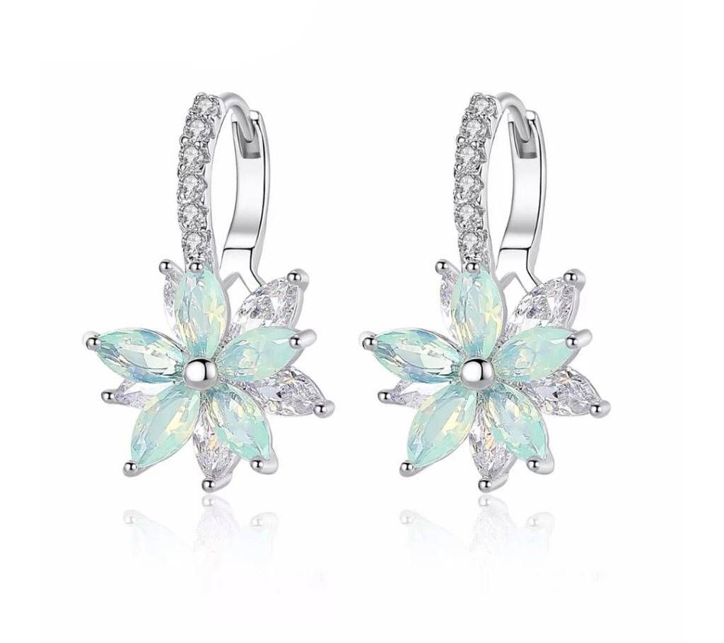 Cubic Zirconia Flower Shape Earring