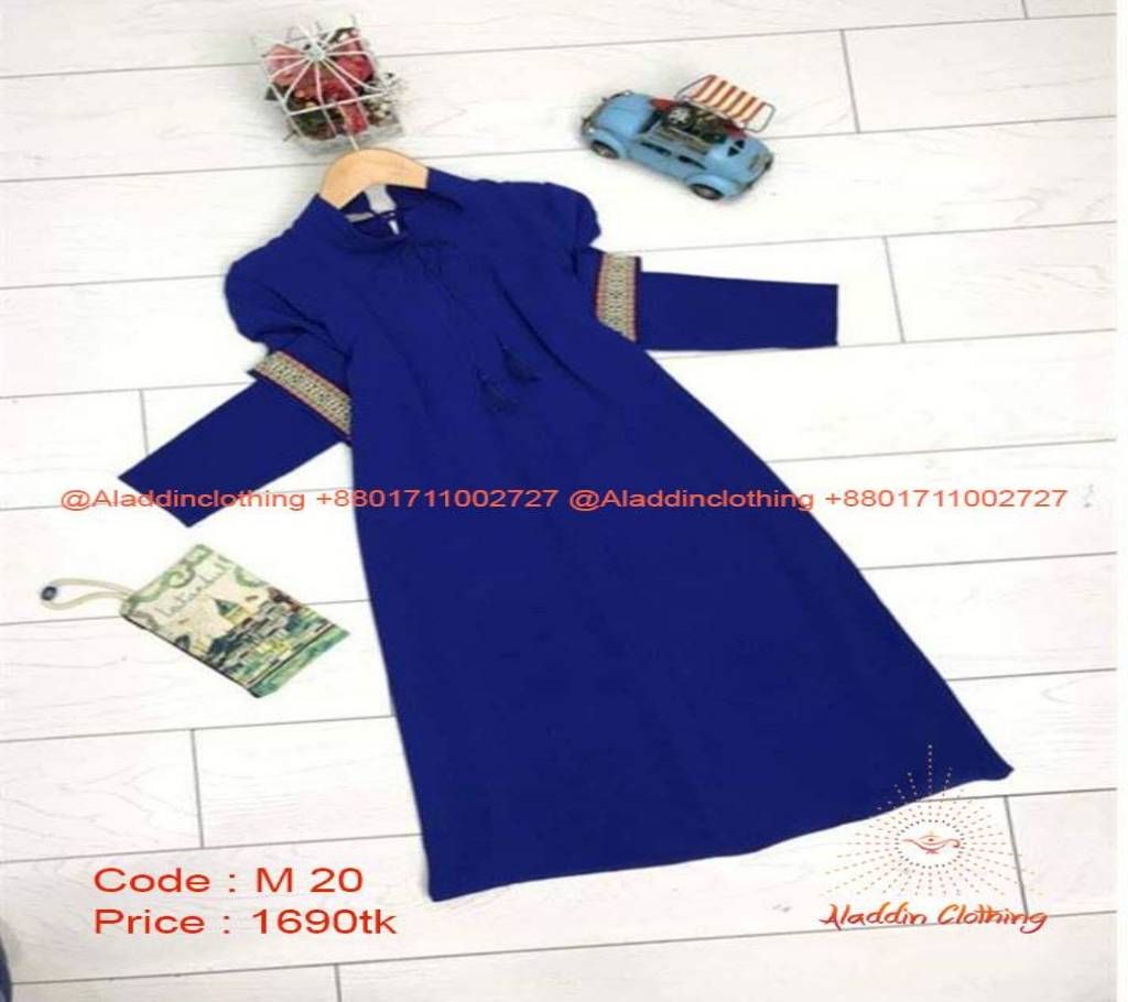 Abaya Muslim women wear