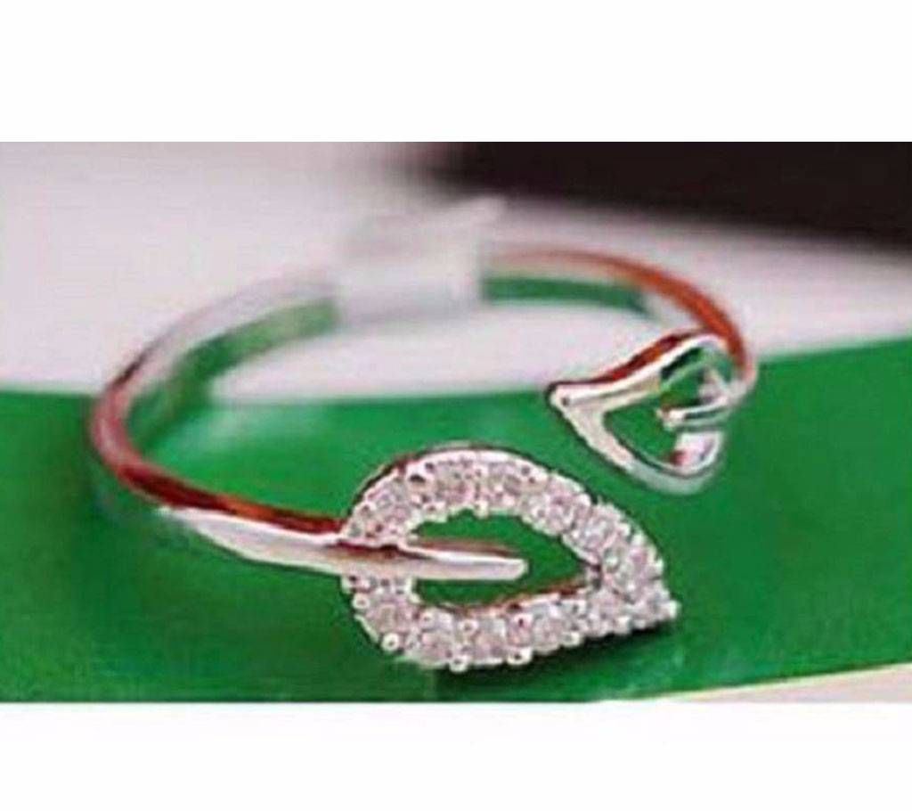 Leaf Shaped Fingering 