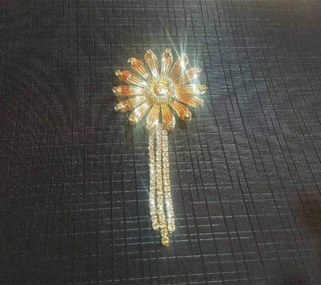 Rhinestone Setting Brooch