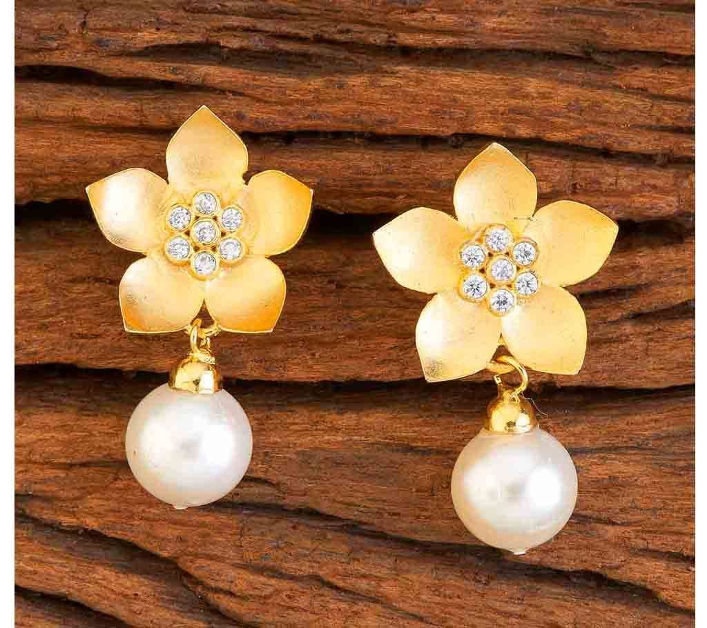 CZ SHORT EARRINGS WITH GOLD PLATING 59038 (by Pink Point - KJ59038)