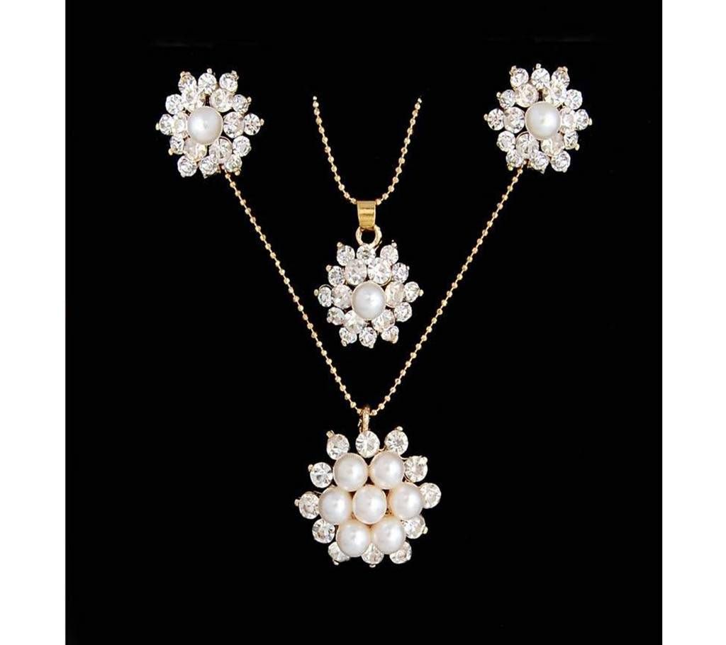 White Snowflake Flower Necklace Earrings Set