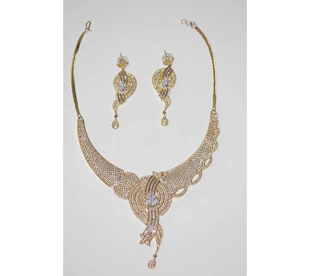 Gorgeous Diamond Cut Necklace Set