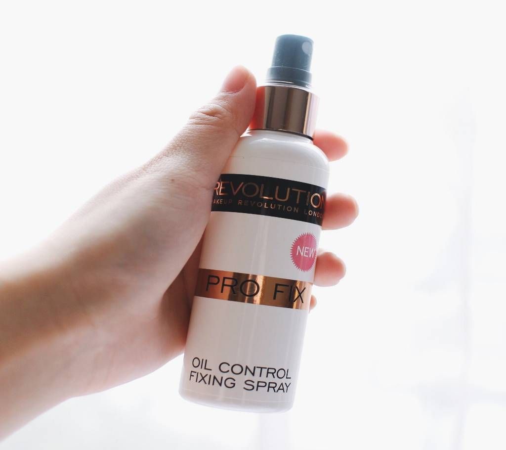 Makeup Revolution Vegan Cruelty-Free 100ML Makeup Fixing Spray  100ml UK