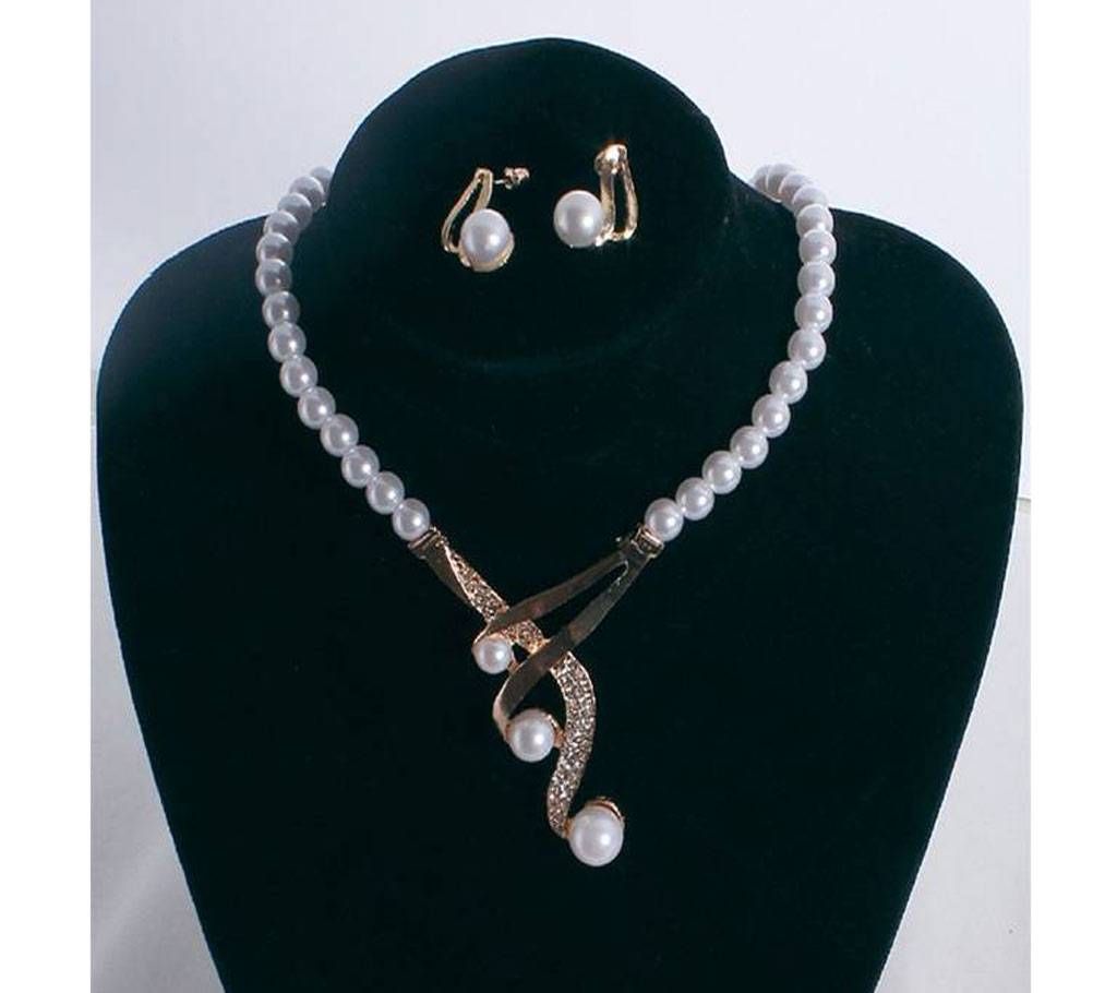 Women Crystal Simulated Pearls Necklace Set 