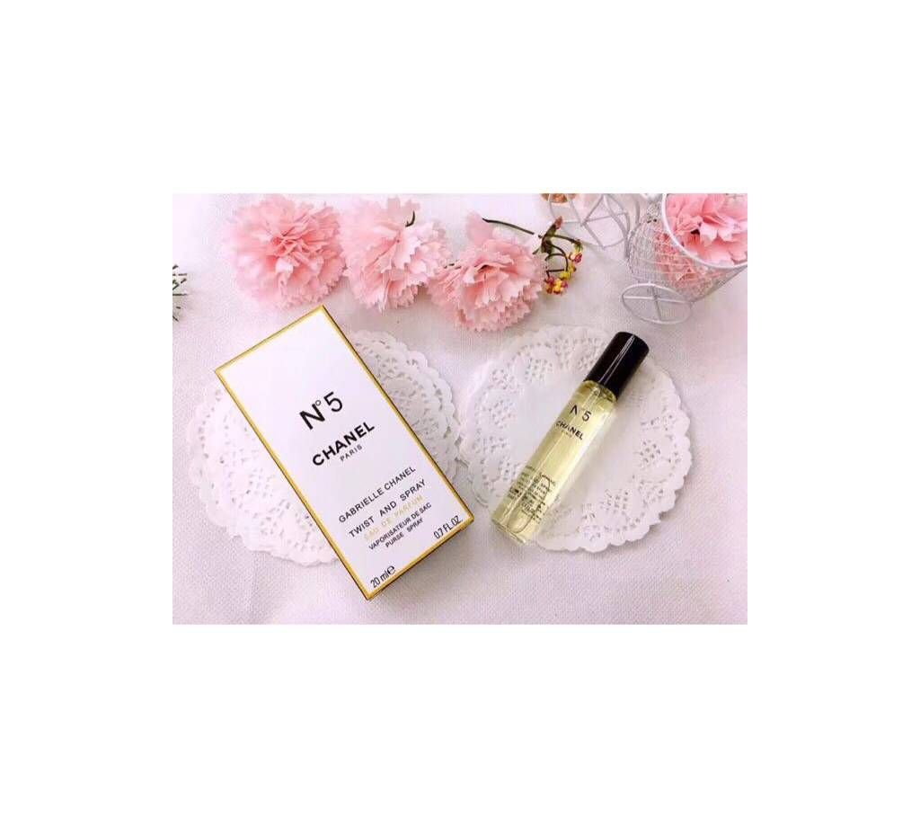 CHANEL N°5 Eau de Parfum Spray 1.2 oz  USA