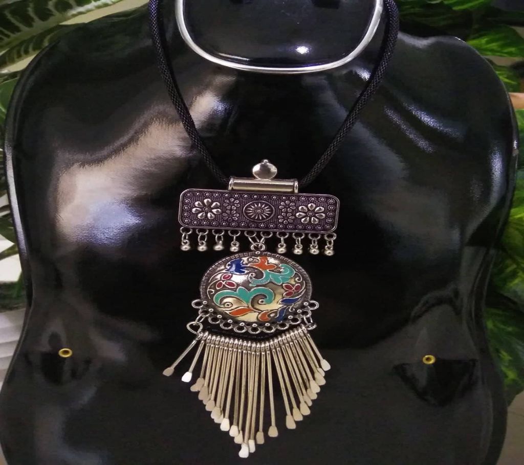 antique Mala