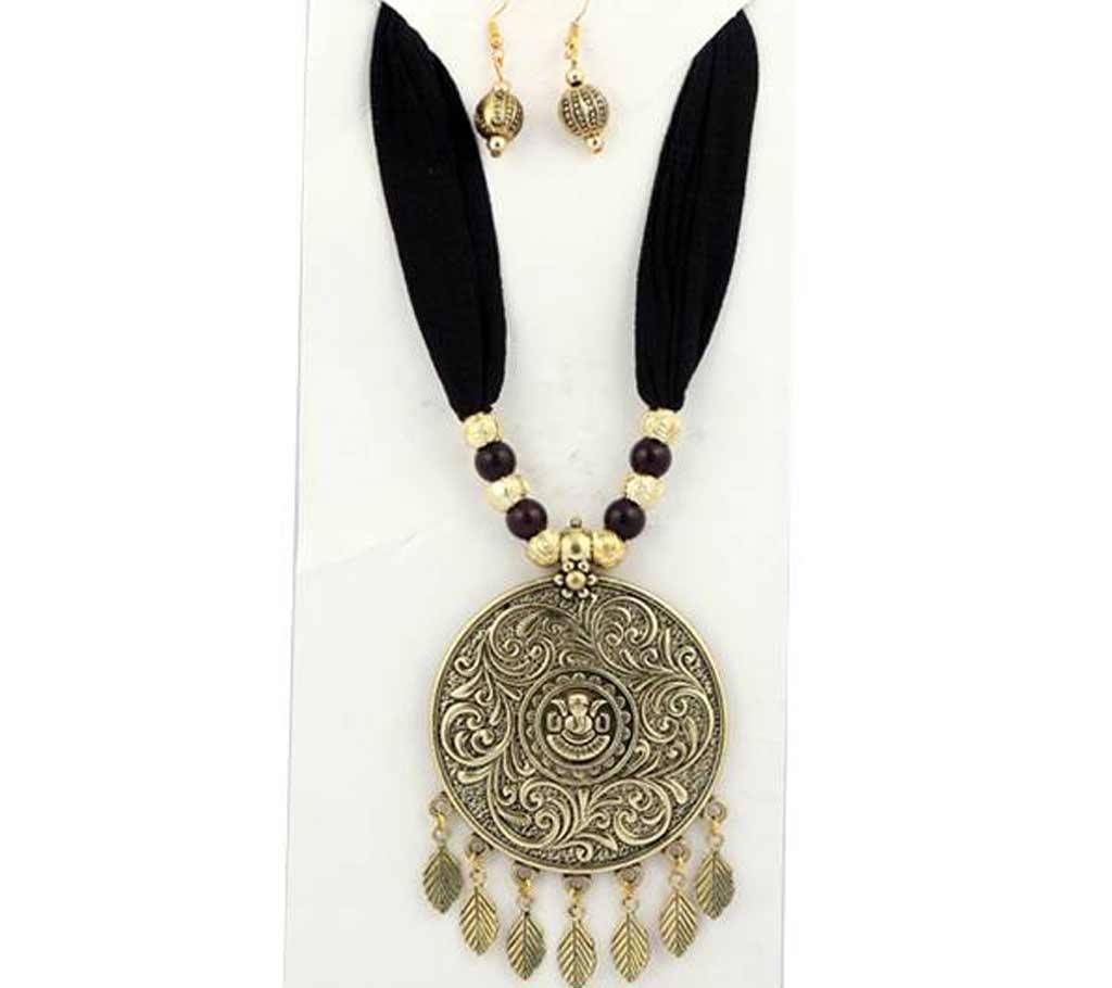 Vintage Pendant With Ear Ring
