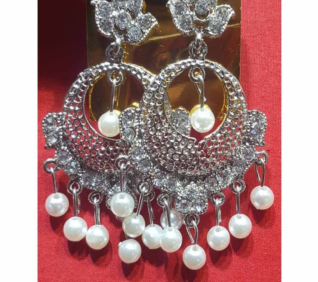 Silver Small Round Shape with White Balls Ear ring