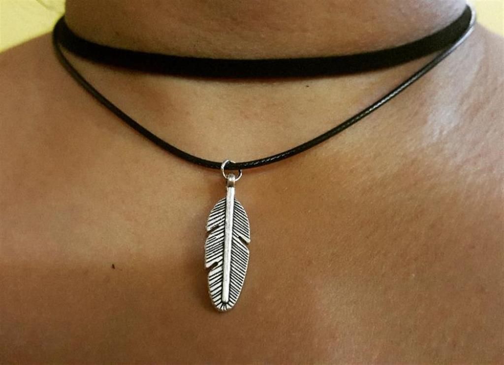 Feather Ladies Chocker Necklace 