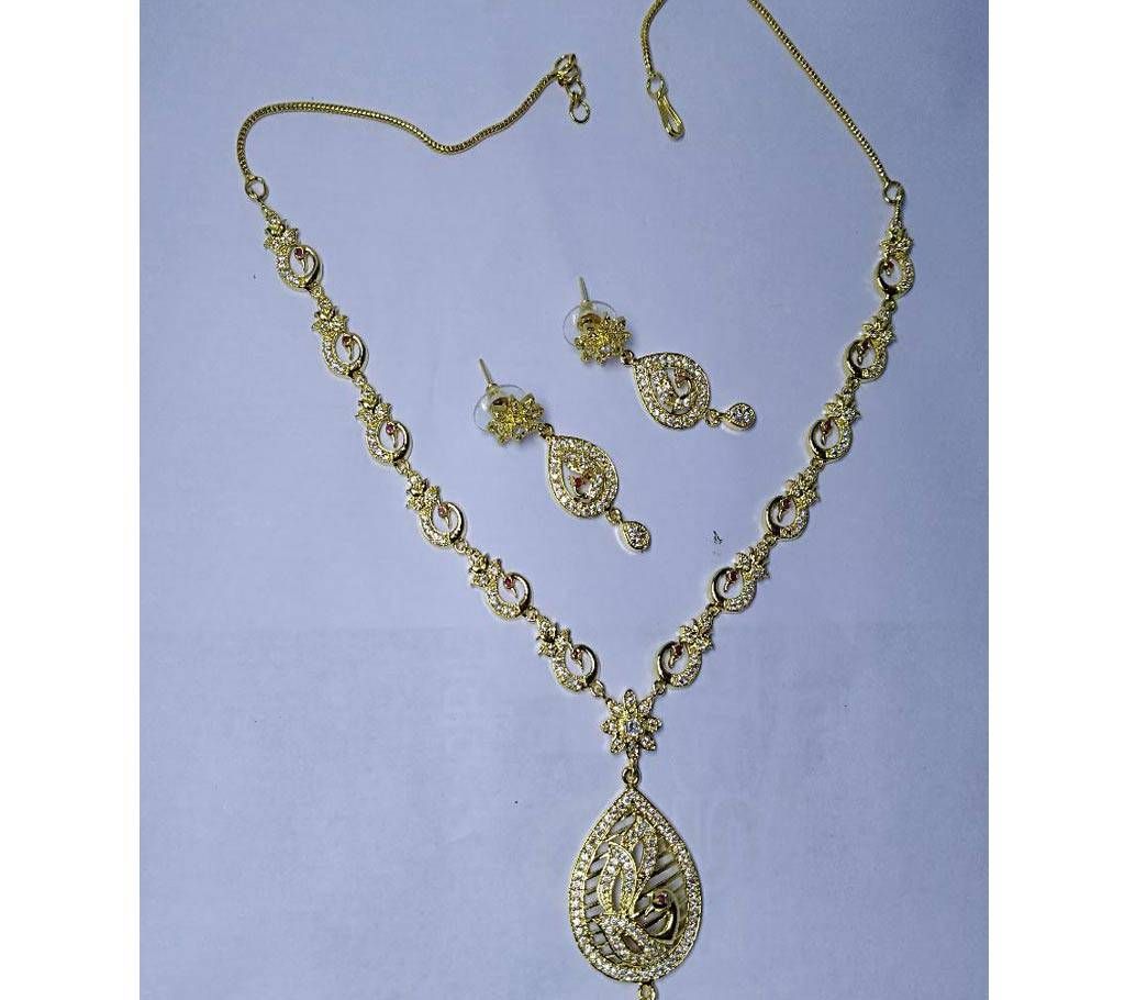 diamond cut stone setting necklace with earring 