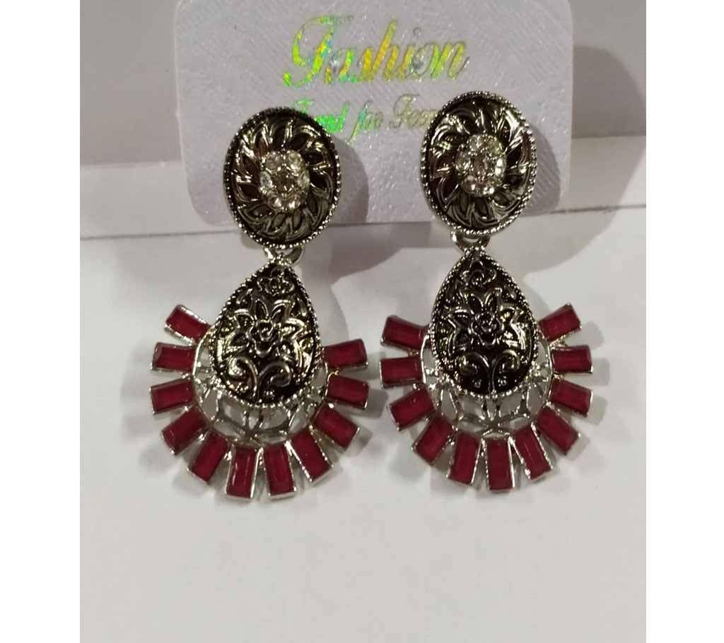 Oxi fashionable Meroon Ear ring