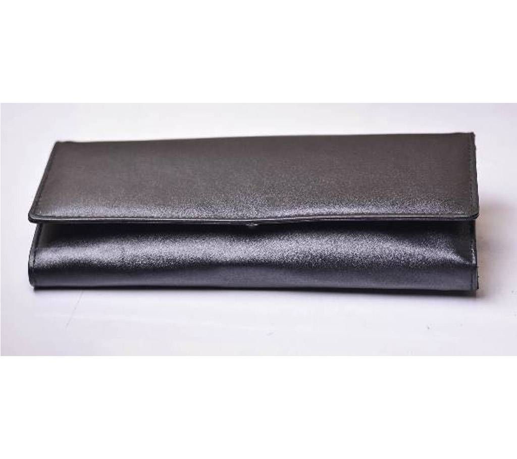 Ladies Smart Purse made of Genuine Leather