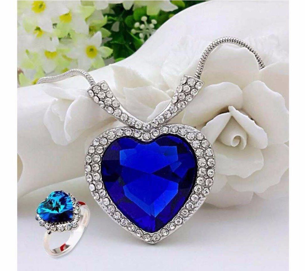 Titanic heart shaped pendant set