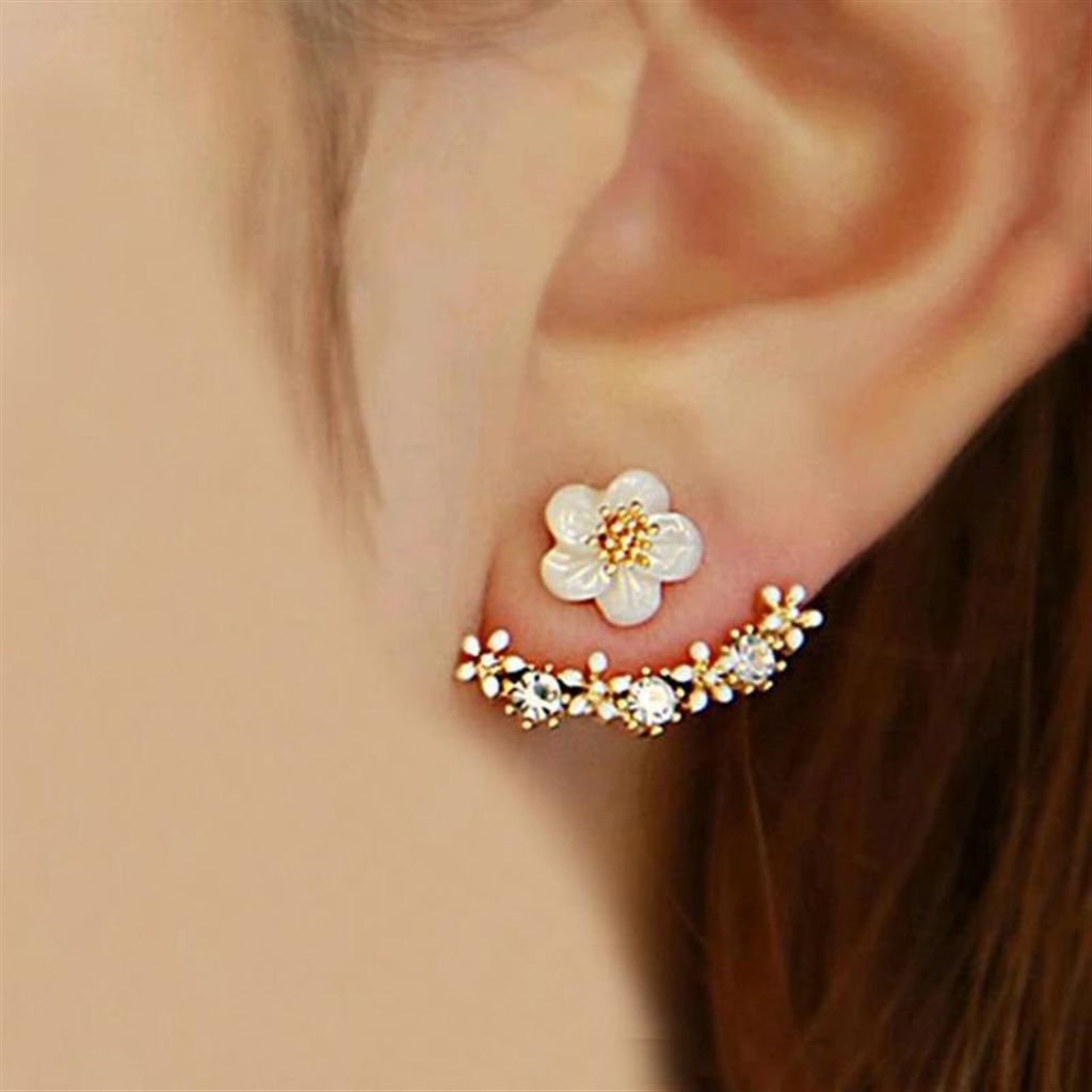 Daisy Flower Stud Earrings 