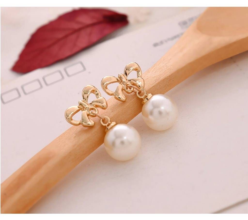 Chia Fashion Pearl Stud Earrings (by Pink Point - CHIA69)