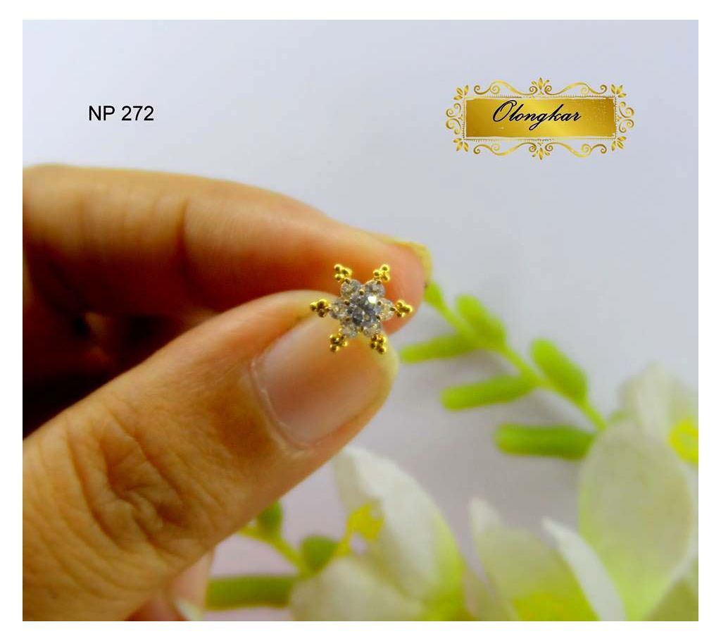 18K Flower Shape Nose Pin