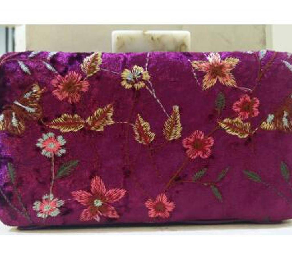 Ladies Stylish Clutch