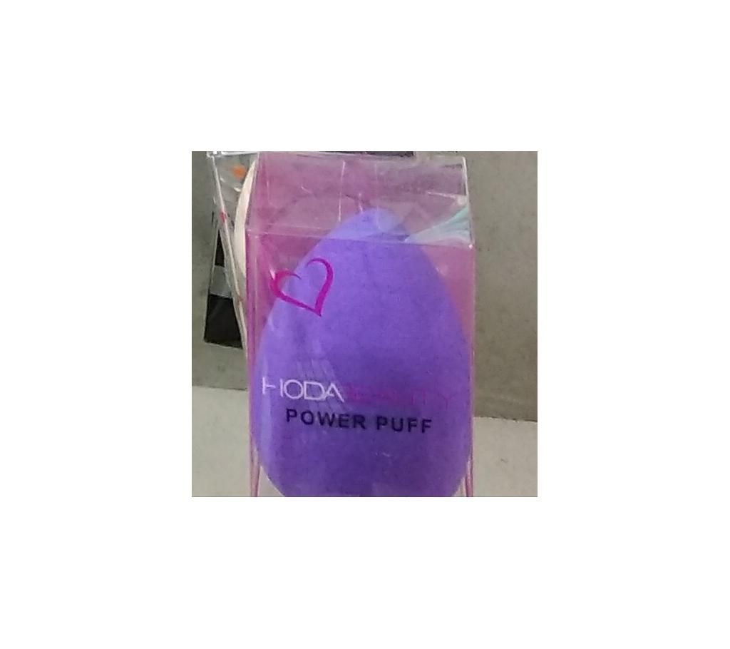 Huda Beauty Power Puff
