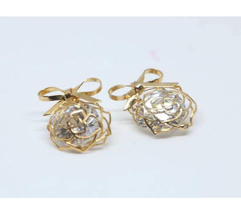 Golden color top with white stone Earring