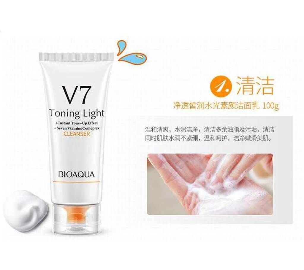 bioaqua v7 toning light cleanser