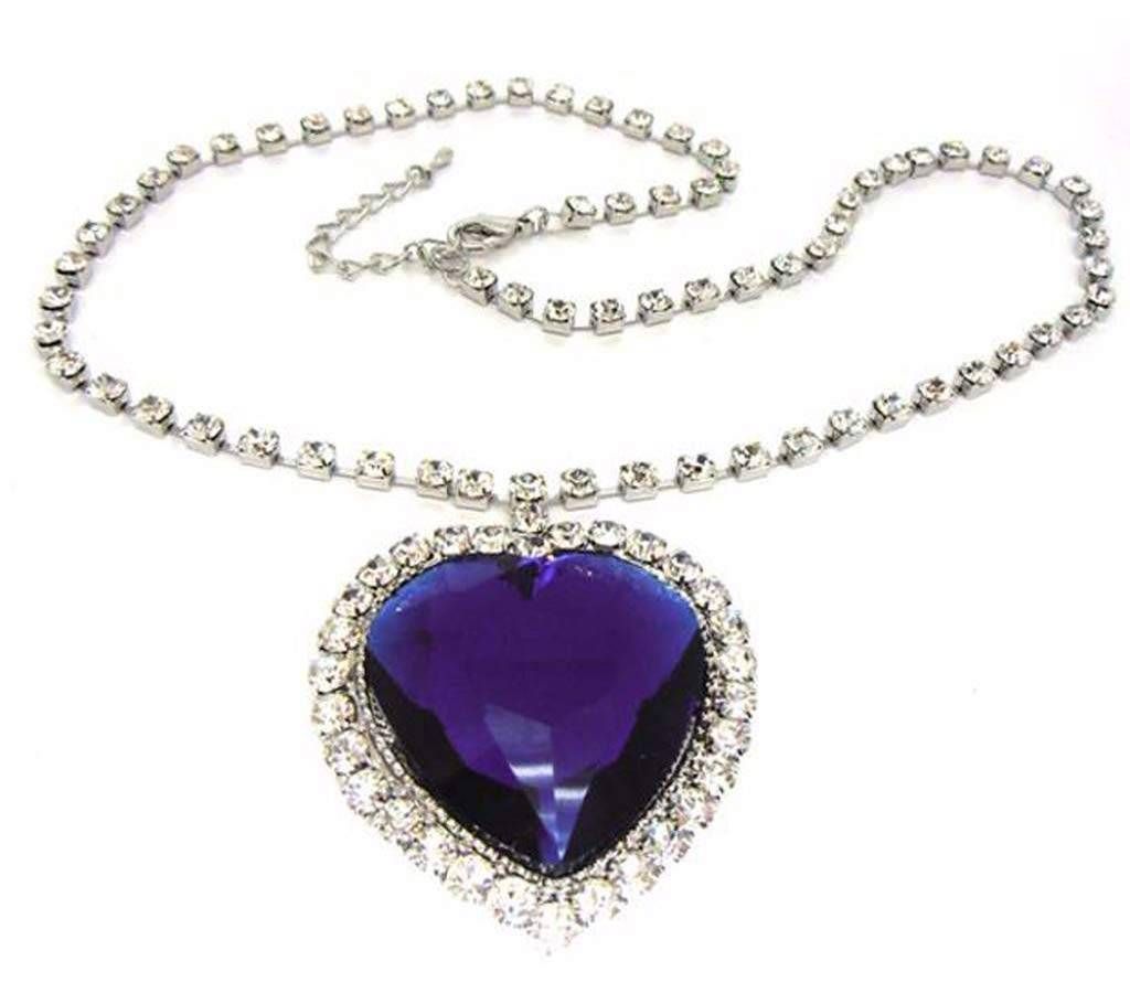 heart shaped stone setting pendent  