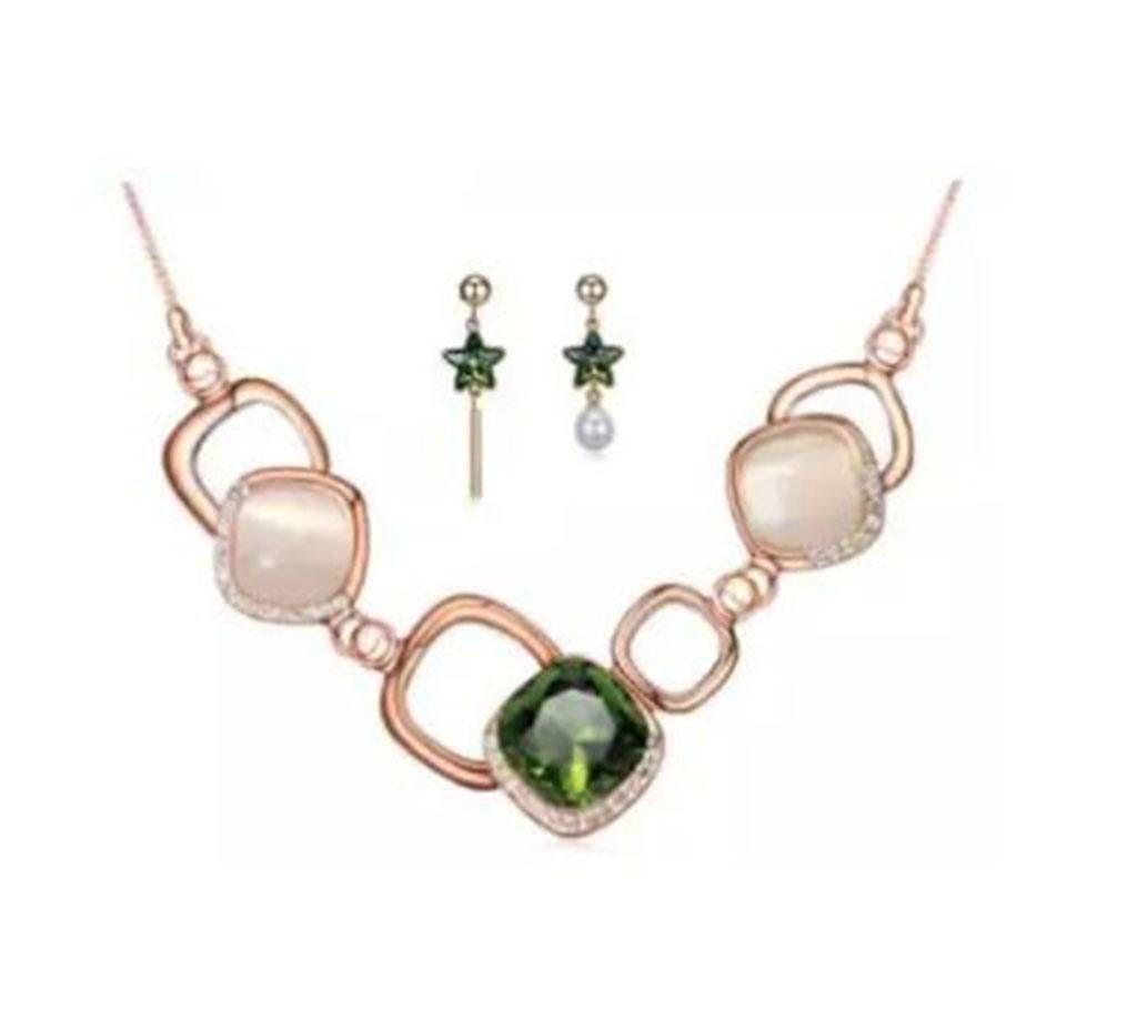 Gold Plated fashionable necklace with earring