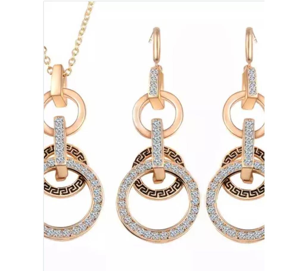 Chia Fashion 3 Circle Crystal Jewelry Set (by Pink Point - CHIA72)