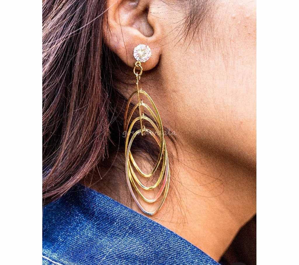 Diamond Cut Oval Shaped Golden Earrings