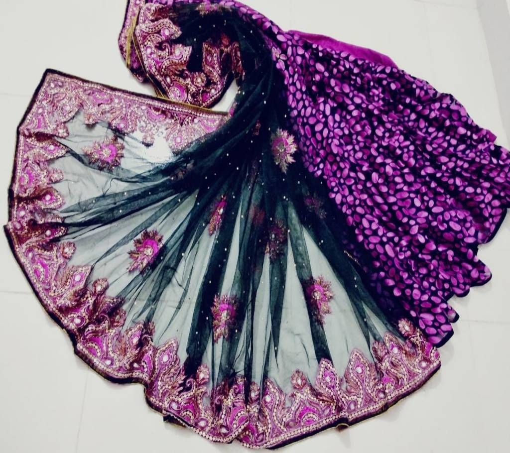 Hulk sari in hip tissue and hoop silk