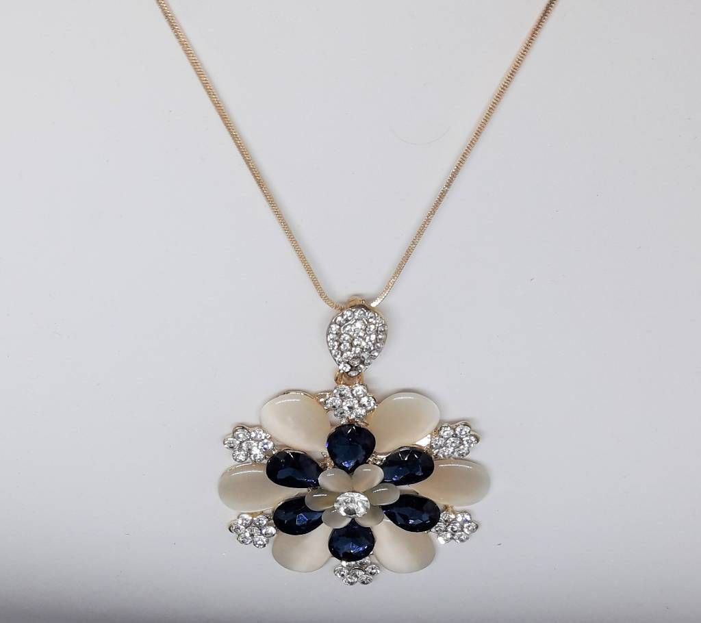 VINTAGE ZINC ALLOY NECKLACE