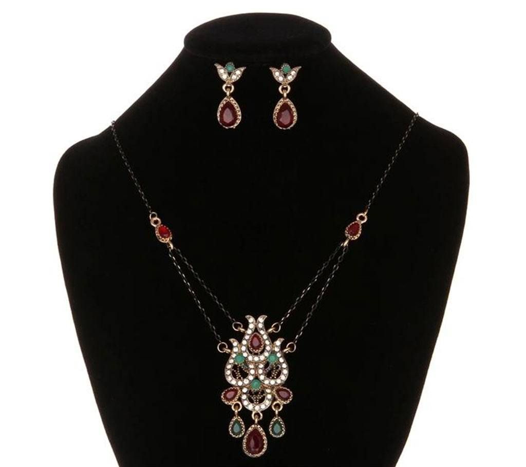 Multi stone necklace with earring 