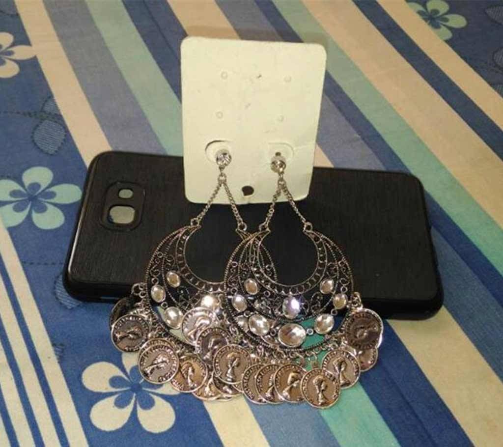 stone setting earring silver color 