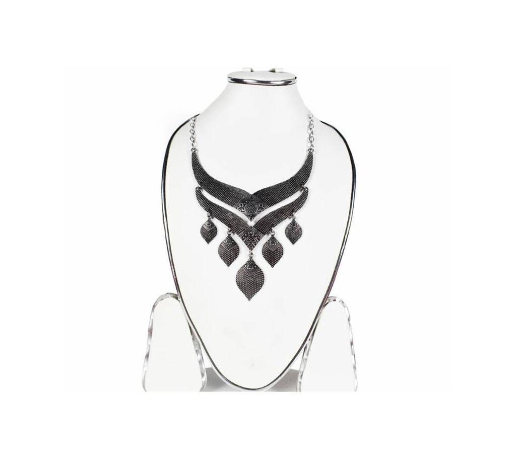 Silver Metal Antique Necklace For Ladies