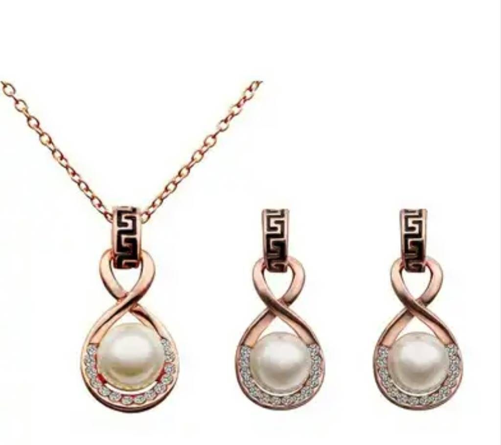 Chia Fashion Gold Plated elegant Jewelry Set (by Pink Point - CHIA73)