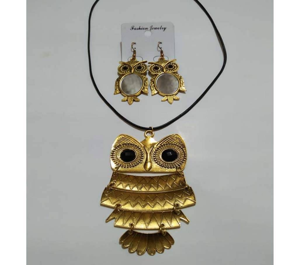 Gold Plated pendent with earring