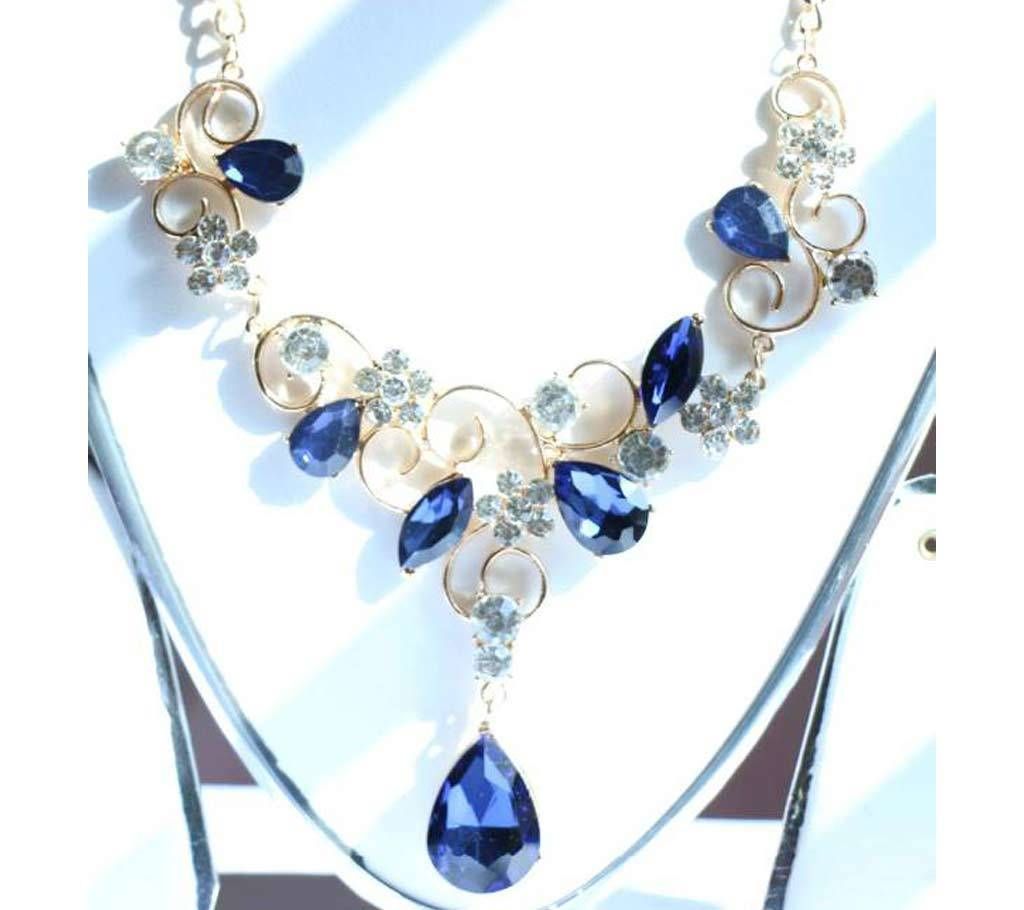 Metal And Stone Designer Flower Shape Necklace