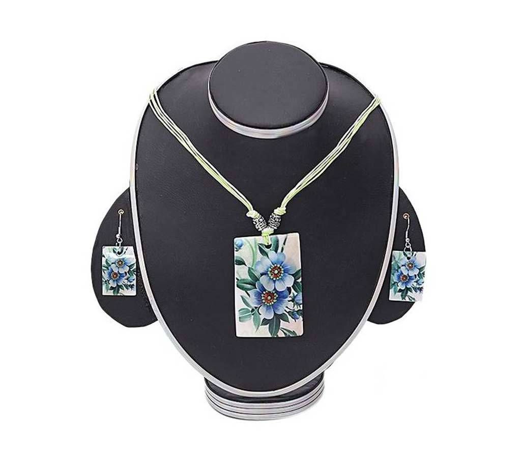 Multi Color Handicrafts Ornaments Set For Women