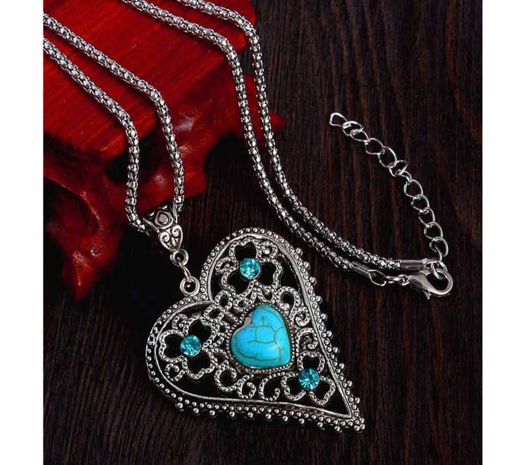 Charming Heart shaped Pendant