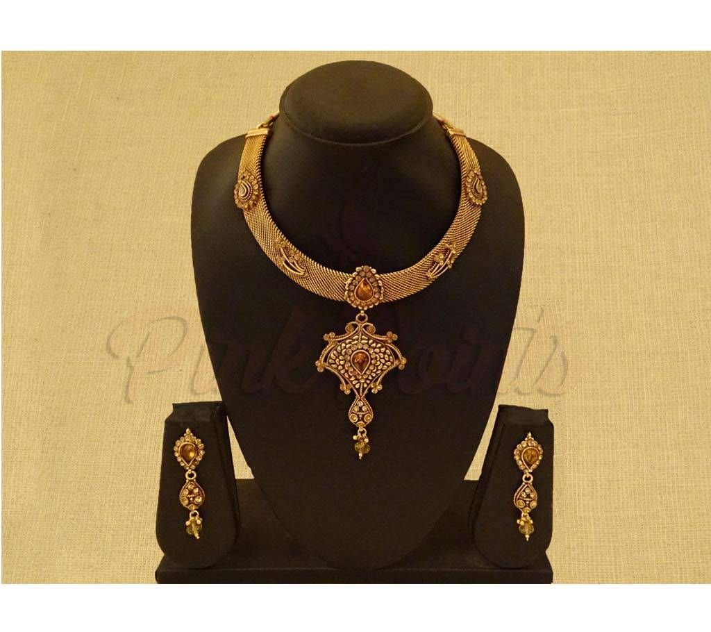 Paan Base Reverse Triangular Necklace (by Pink Point - NS-3613-95)