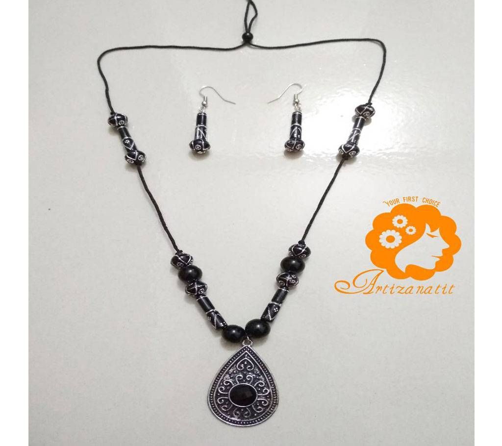 Black Diamond Metal Pendant with Earrings
