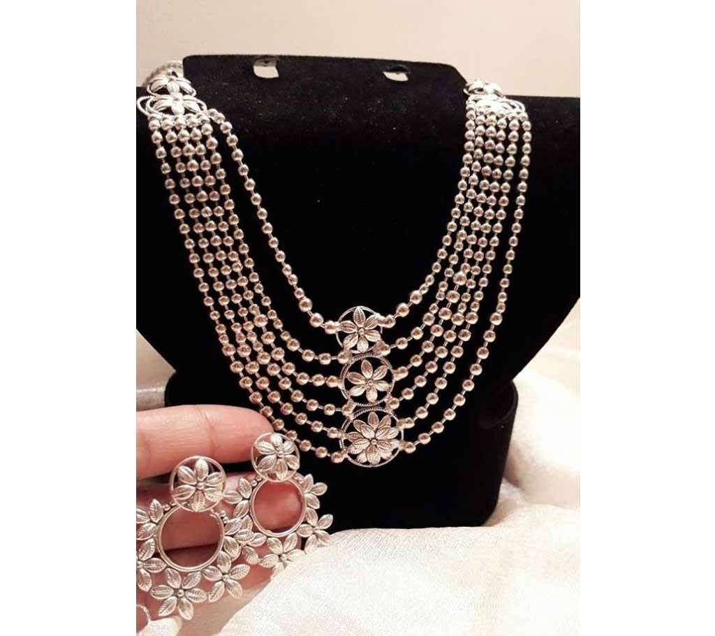 Ful pori necklace with earrings