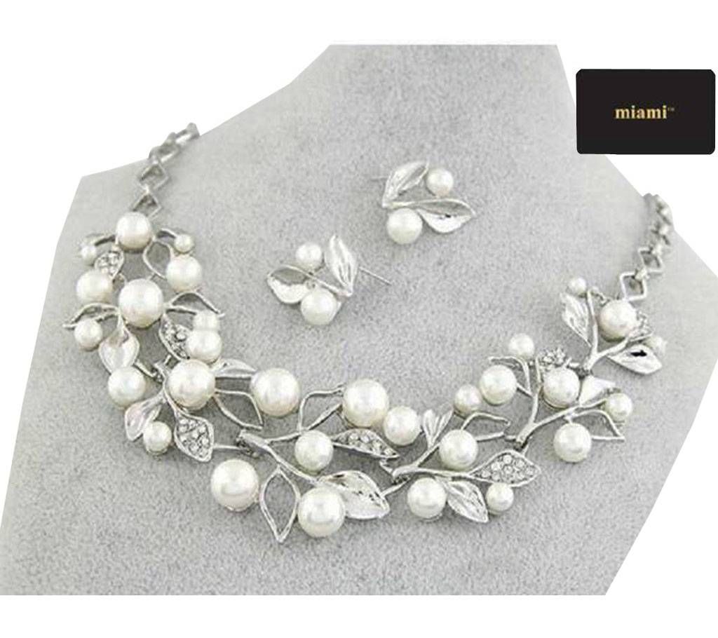 Pearl Necklaces with Earrings 