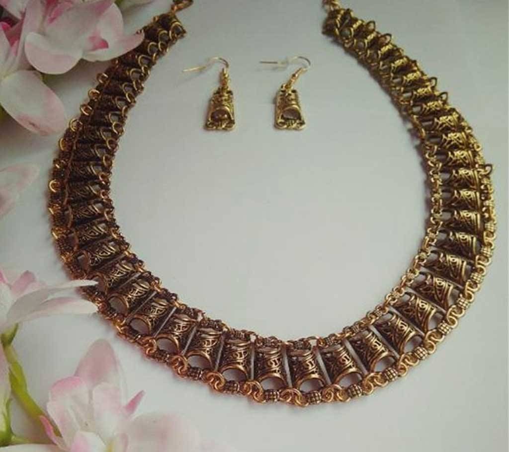 antique zinc alloy necklace 